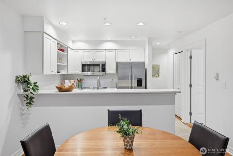 215 20th Avenue E Seattle WA 98112