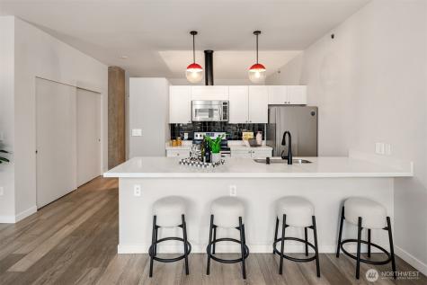 2717 Western Avenue Seattle WA 98121