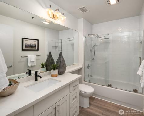 2717 Western Avenue Seattle WA 98121