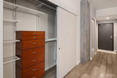 2717 Western Avenue Seattle WA 98121