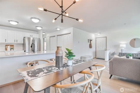 1957 23rd Place NE Issaquah WA 98027