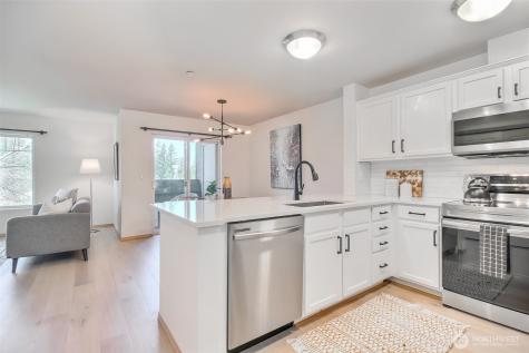 1957 23rd Place NE Issaquah WA 98027