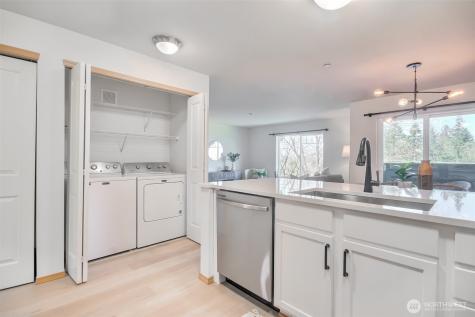 1957 23rd Place NE Issaquah WA 98027