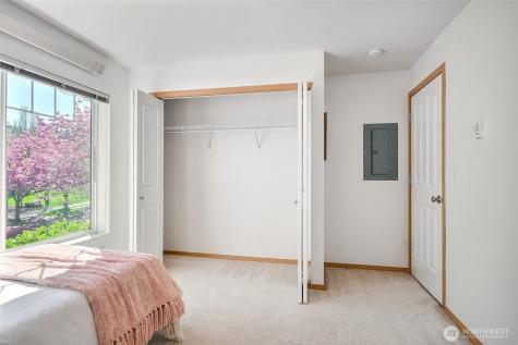 1957 23rd Place NE Issaquah WA 98027