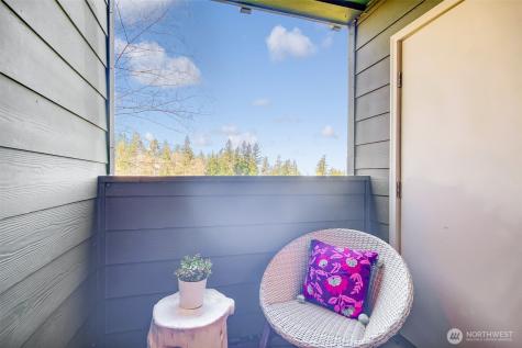 1957 23rd Place NE Issaquah WA 98027