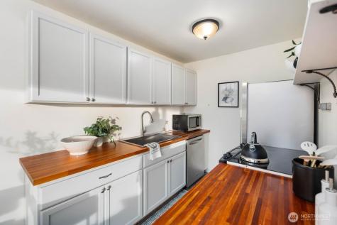 2703 Boylston Avenue E Seattle WA 98102