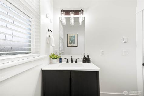 1413 26th Avenue Seattle WA 98122