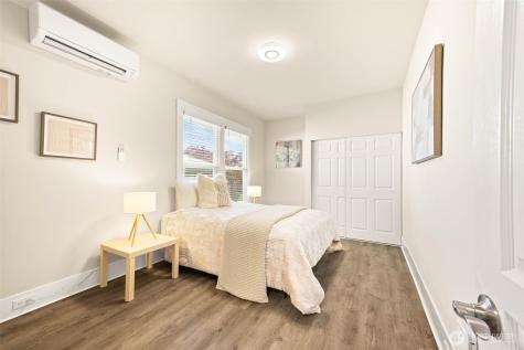 1413 26th Avenue Seattle WA 98122
