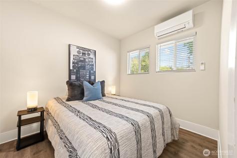 1413 26th Avenue Seattle WA 98122