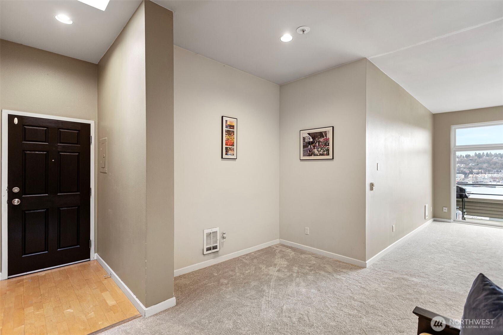 1504 Aurora Ave N Seattle WA 98109