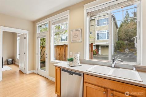 11875 SE 4th Place Bellevue WA 98005
