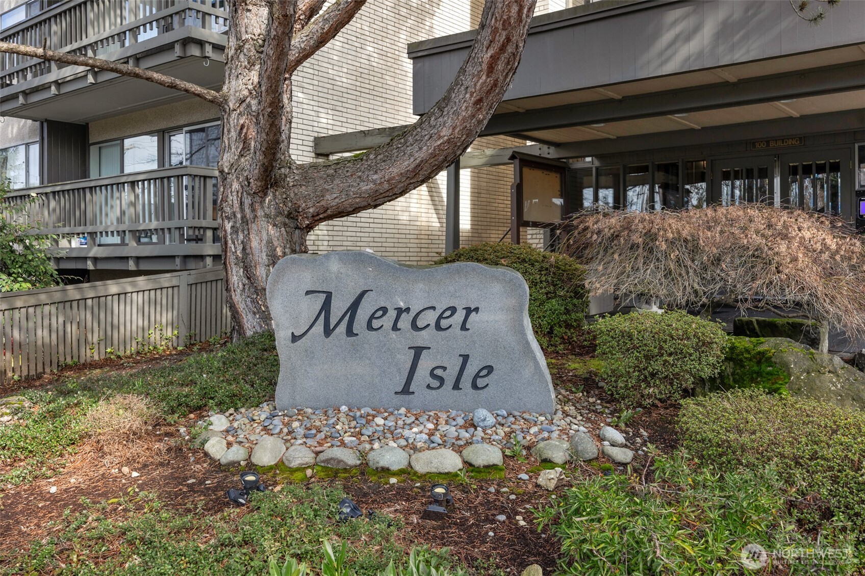 2500 81st Avenue SE Mercer Island WA 98040
