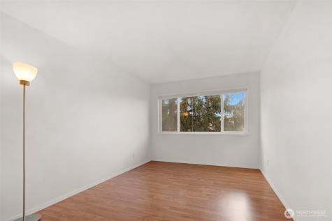 2500 81st Avenue SE Mercer Island WA 98040
