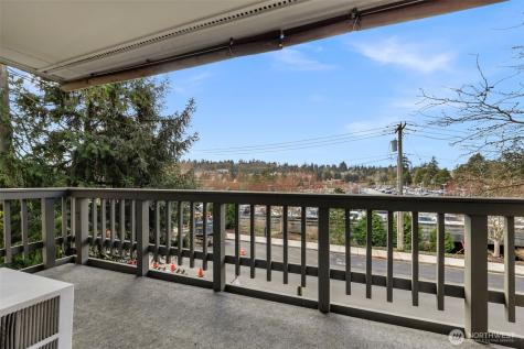 2500 81st Avenue SE Mercer Island WA 98040