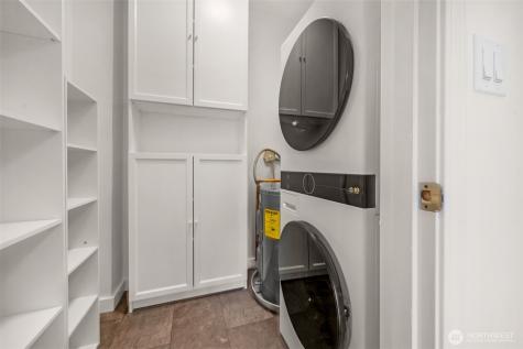 2500 81st Avenue SE Mercer Island WA 98040