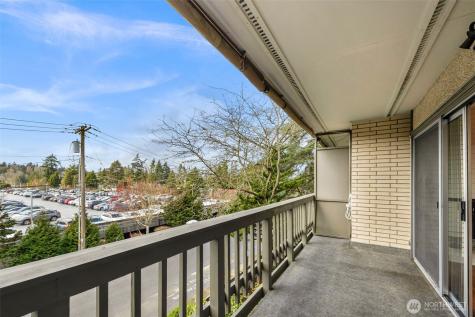 2500 81st Avenue SE Mercer Island WA 98040