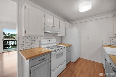 2500 81st Avenue SE Mercer Island WA 98040