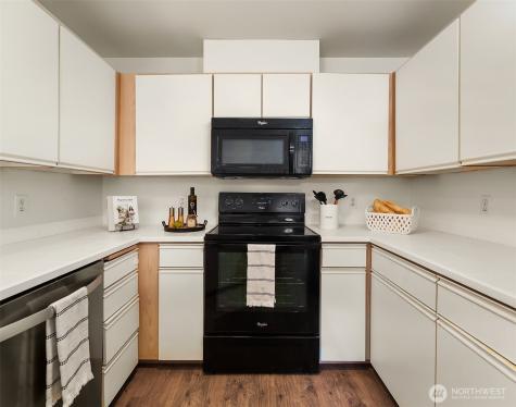 9210 Market Place Lake Stevens WA 98258