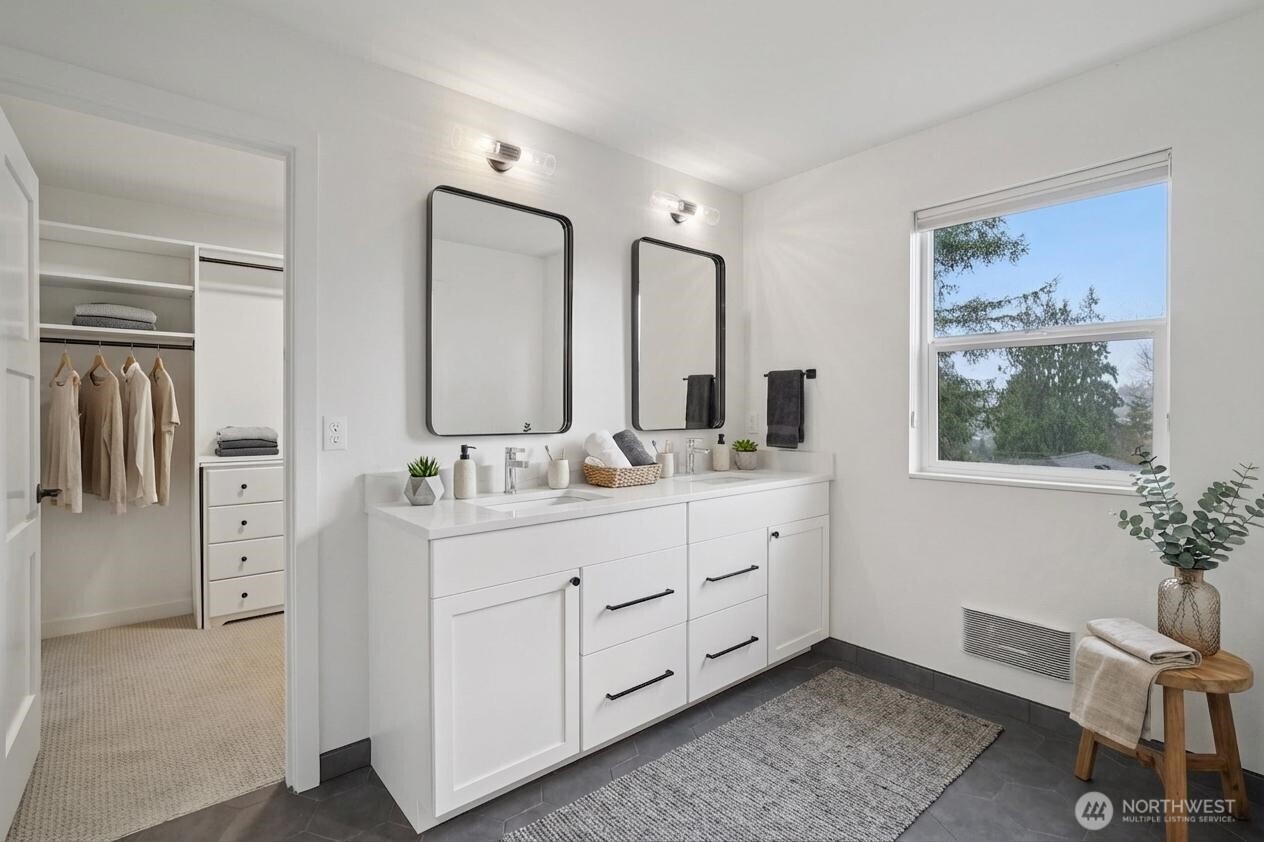 12332 38th Avenue NE Seattle WA 98125