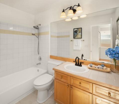 18544 NE 57th Street Redmond WA 98052