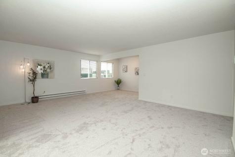 8747 Phinney Avenue N Seattle WA 98103