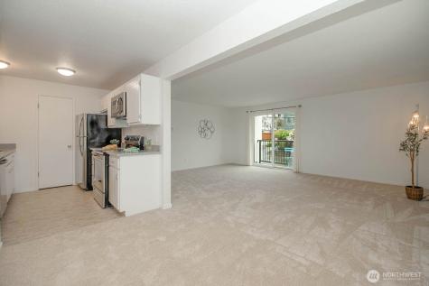 8747 Phinney Avenue N Seattle WA 98103