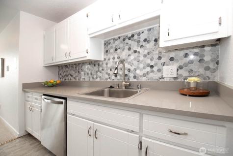 8747 Phinney Avenue N Seattle WA 98103