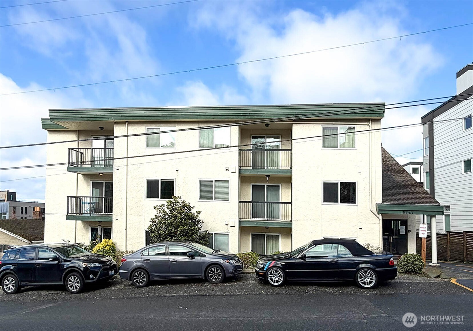 8747 Phinney Avenue N Seattle WA 98103