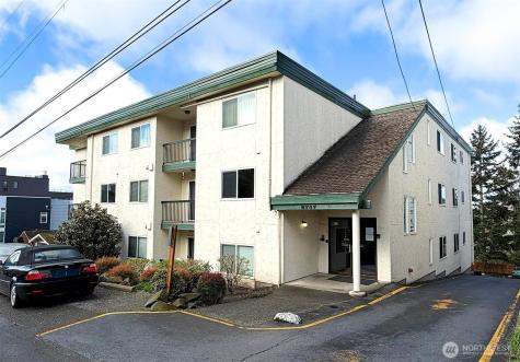 8747 Phinney Avenue N Seattle WA 98103