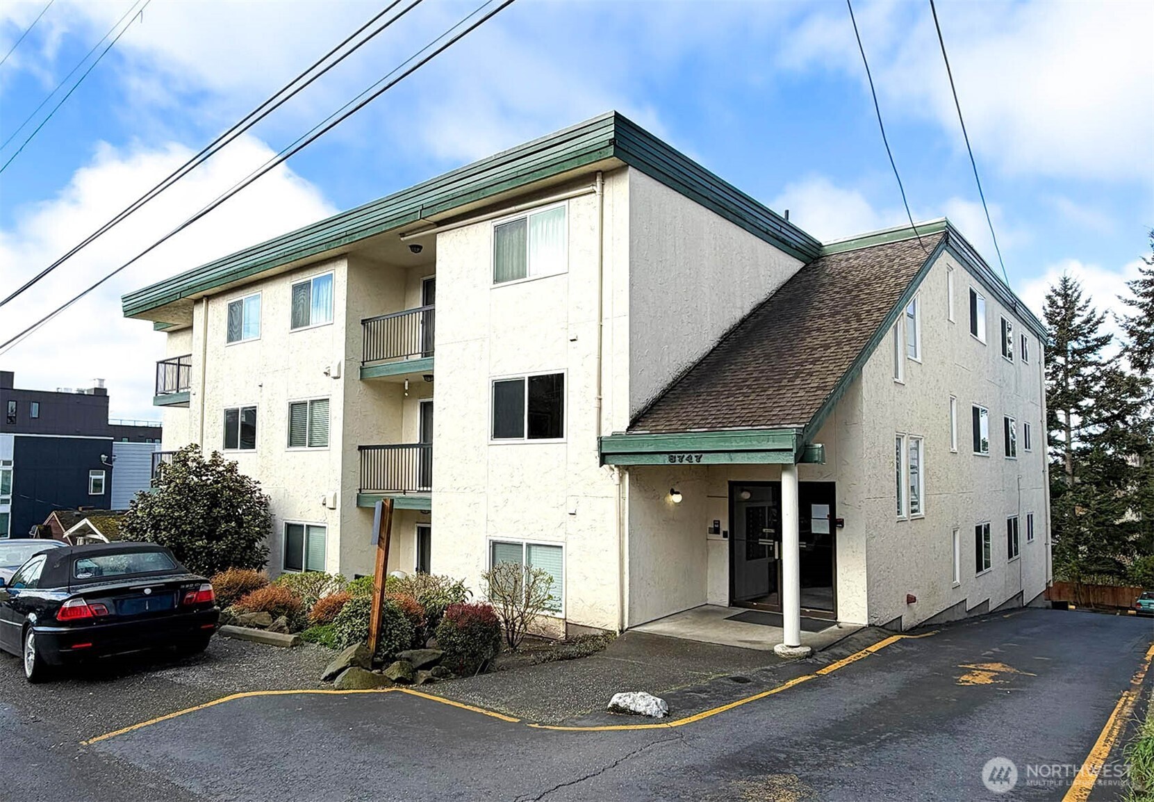 8747 Phinney Avenue N Seattle WA 98103