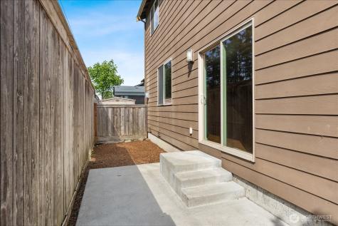 15806 14th Avenue W Lynnwood WA 98087