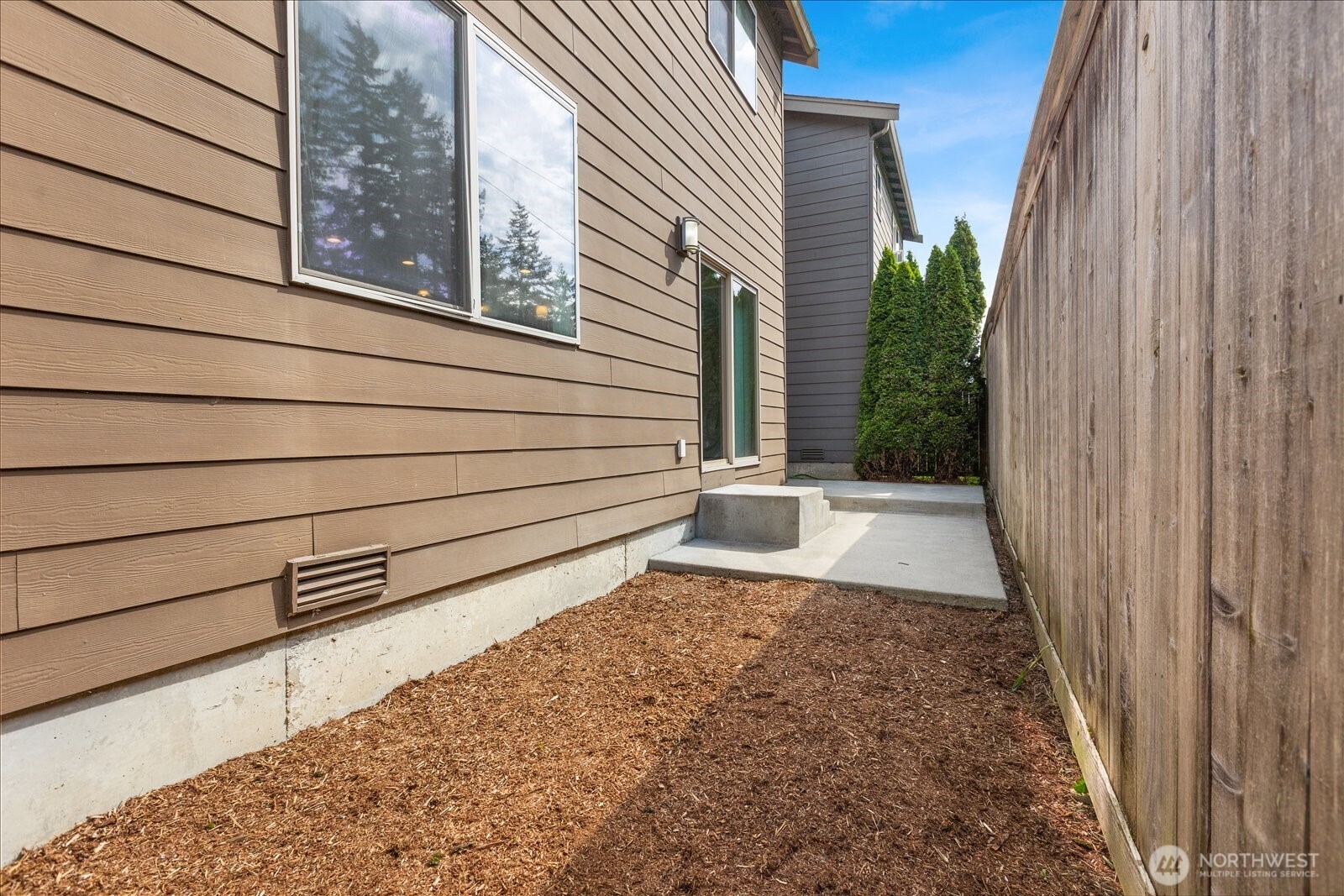 15806 14th Avenue W Lynnwood WA 98087