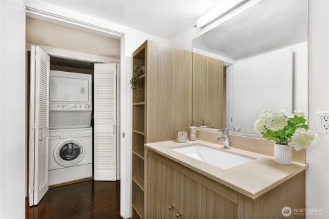 530 Broadway E Seattle WA 98102