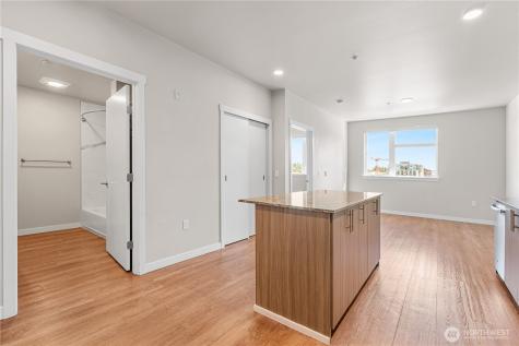 1085 103rd Avenue NE Bellevue WA 98004