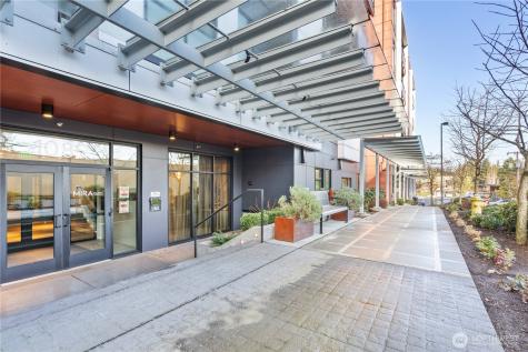 1085 103rd Avenue NE Bellevue WA 98004
