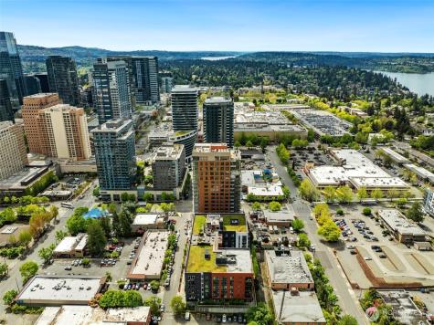 1085 103rd Avenue NE Bellevue WA 98004