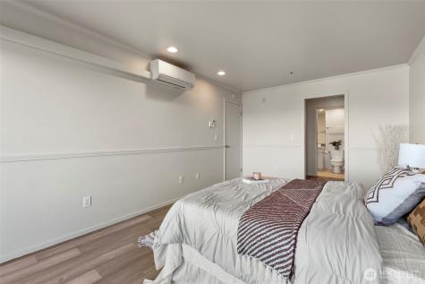 2400 8th Avenue N Seattle WA 98109
