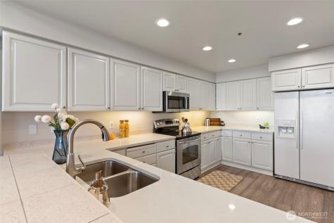 2400 8th Avenue N Seattle WA 98109