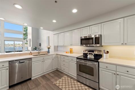 2400 8th Avenue N Seattle WA 98109