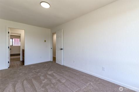 25014 Lake Fenwick Road Kent WA 98032