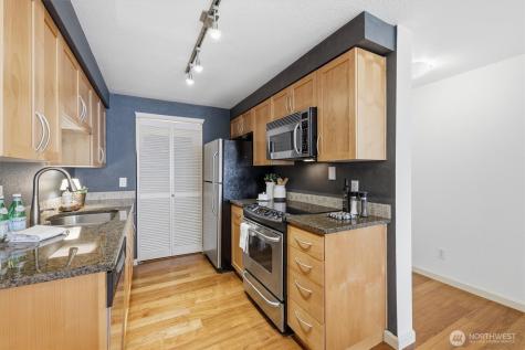 3045 20th Avenue W Seattle WA 98199