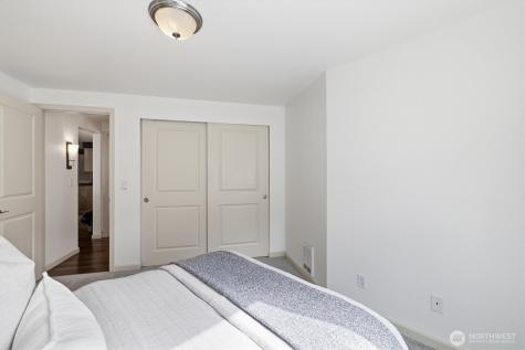 3045 20th Avenue W Seattle WA 98199