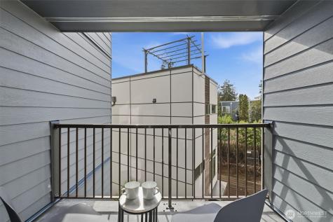 3045 20th Avenue W Seattle WA 98199