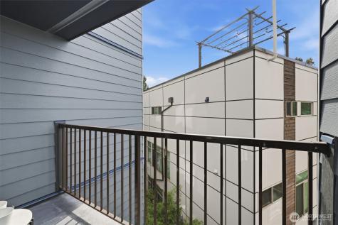 3045 20th Avenue W Seattle WA 98199