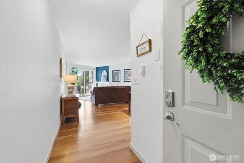 3045 20th Avenue W Seattle WA 98199