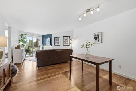 3045 20th Avenue W Seattle WA 98199