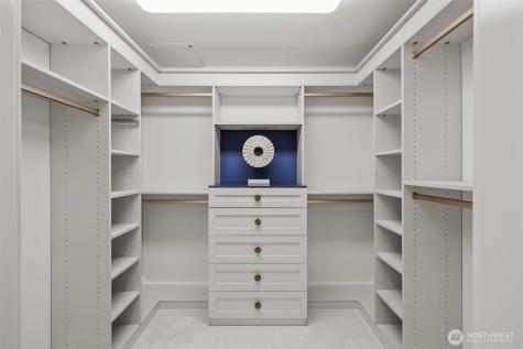 10047 Main Street Bellevue WA 98004