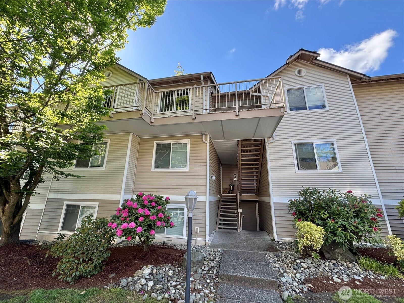 11527 Hwy99 Everett WA 98204