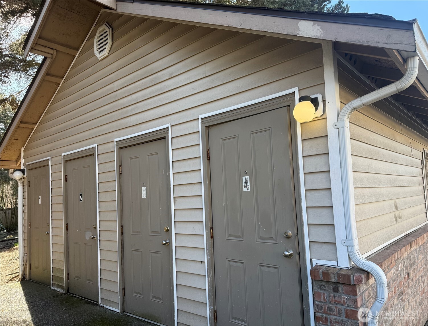 11527 Hwy99 Everett WA 98204