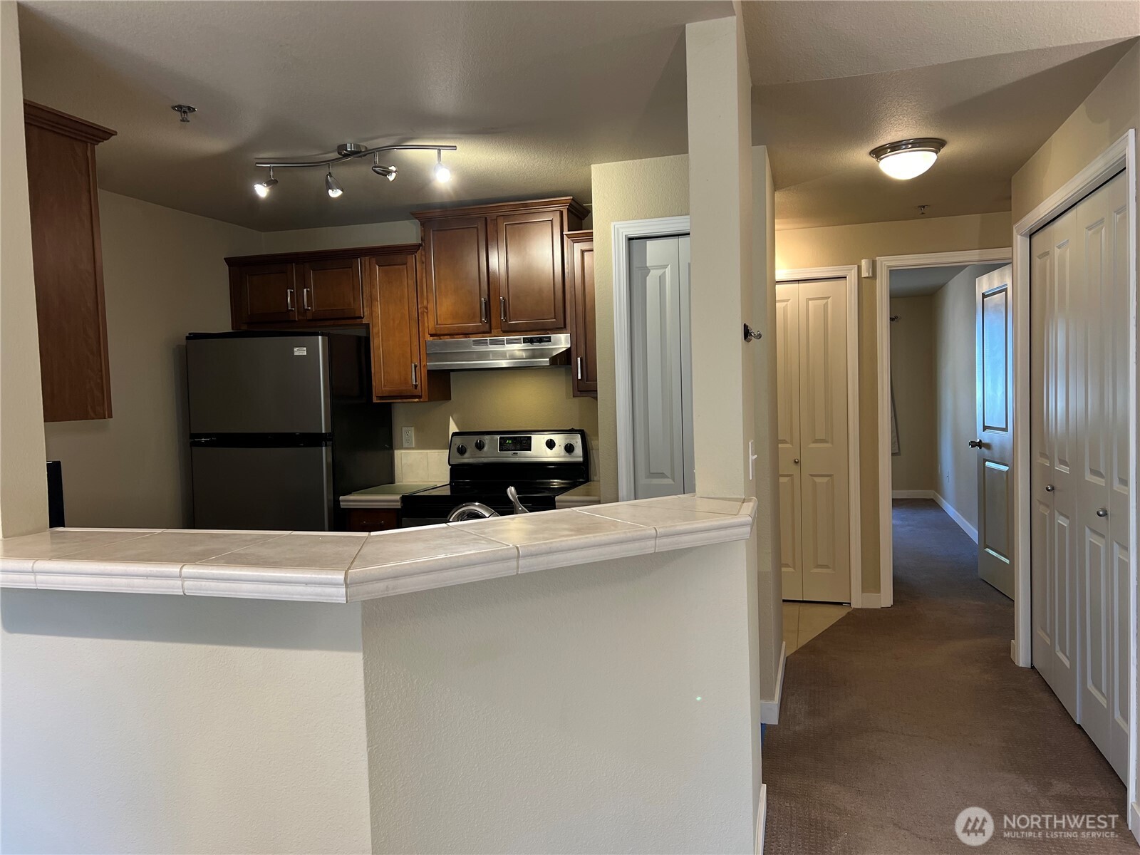 11527 Hwy99 Everett WA 98204